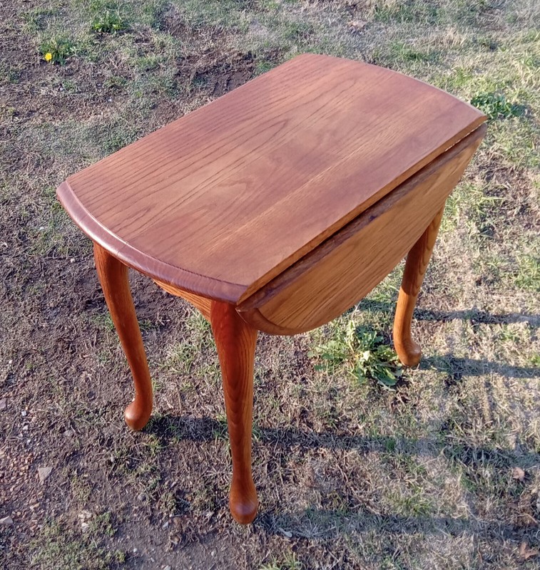Oak Drop Leaf End Table / Side Table (ET684)