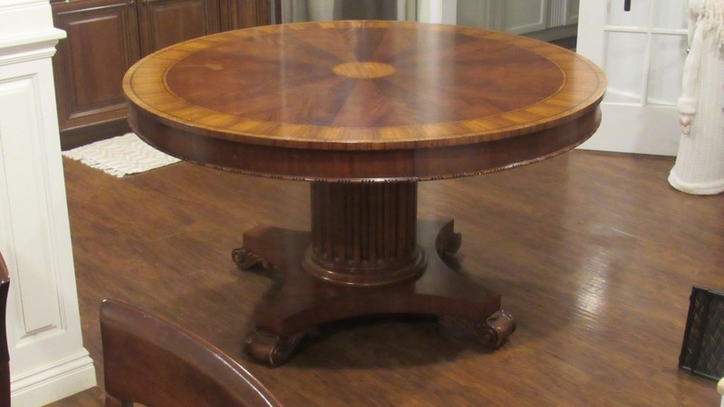 Ethan Allen Flame Mahogany Round Kitchen Dining Room Table Amazing