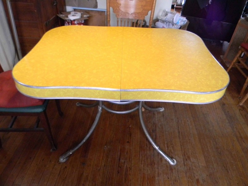 50s MCM vintage yellow Formica kitchen table