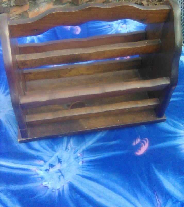 MAGAZINE RACK/STAND,DARK PINE,MID 1900’S,17″ L X 14.25″ H X 9″ W,NICE/ORIGINAL!!