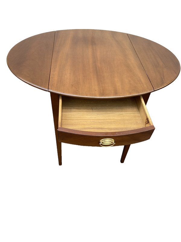 65838 WILLIAMSBURG ADAPTATION KITTINGER Mahogany Dropleaf Lamp Table Stand gallery