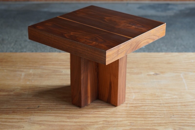 Milo Baughman Walnut Cruciform Side Table gallery