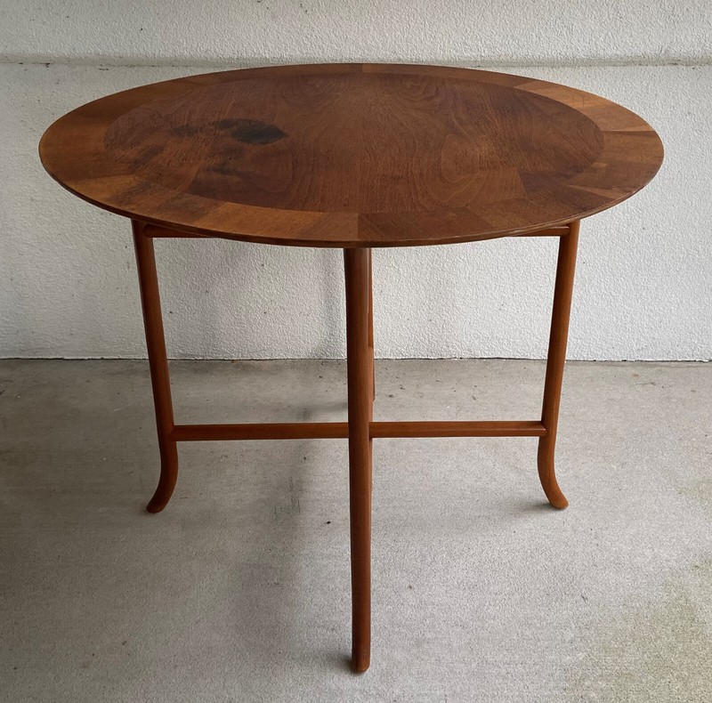 Mid-Century Modern 30" Occasional Table by T. H. Robsjohn Gibbings for Widdicomb gallery