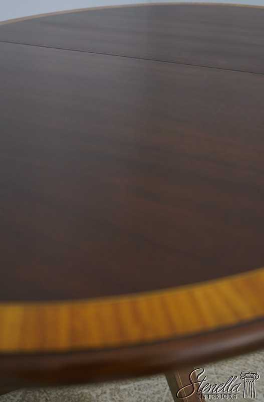 L73121: Georgian Style Oval Mahogany Inlaid Dining Table gallery
