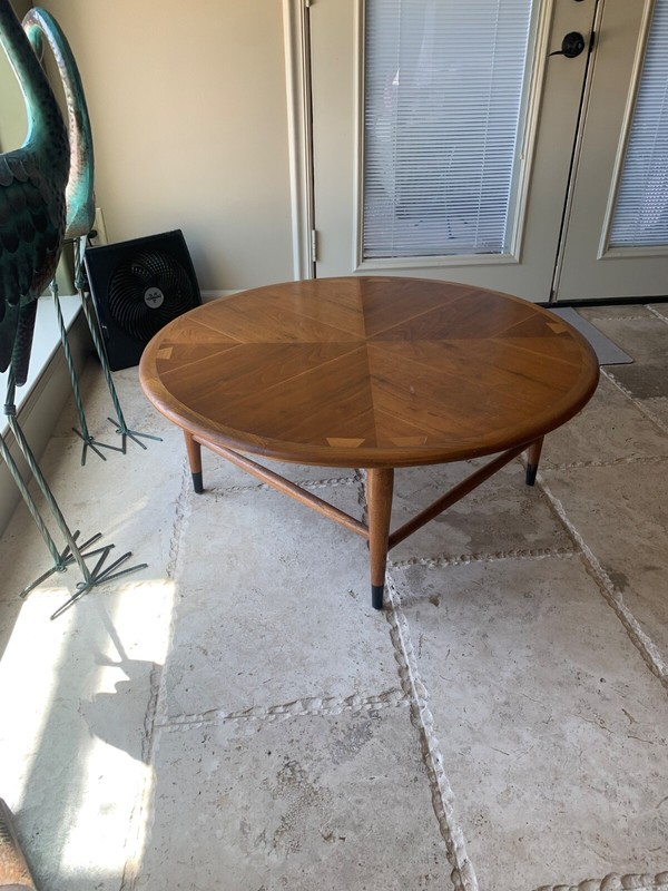 Lane Acclaim Mid-Century Round Dovetail Inlay Coffee Table, slight imperfections gallery
