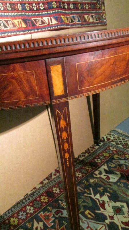 ANTIQUE FEDERAL MAHOGANY CARD TABLE W/BELLFLOWER INLAY & FLUTED EDGE OLD SURFACE gallery