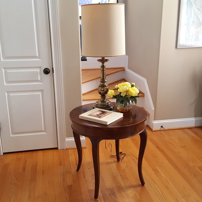 Midcentury Italian Walnut Round Table Banded Veneer Top Elegant Cabriole Legs! gallery