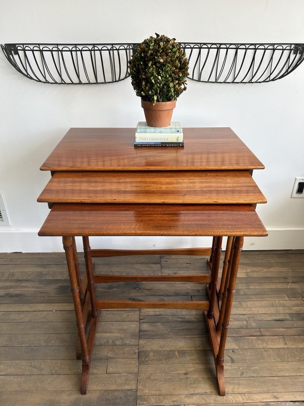 Antique Edwardian Style Mahogany Nesting Stacking Side Tables Set of 3