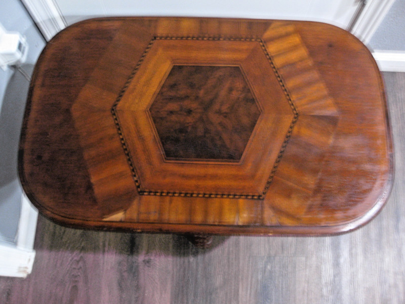 1900’s Rare Italian Victorian Parlor Table 4 legs original finish