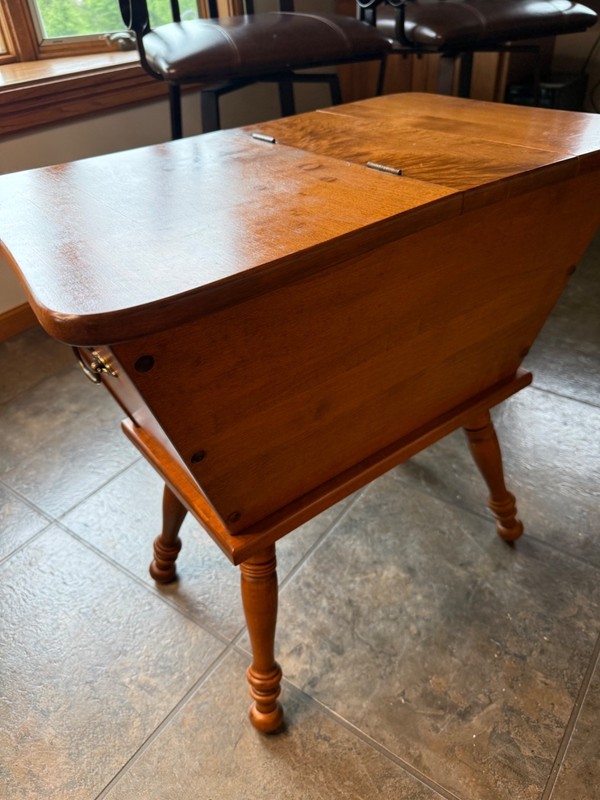 Vintage Rustic Country Colonial Maple Dough Box End Table Lift Top Lid gallery