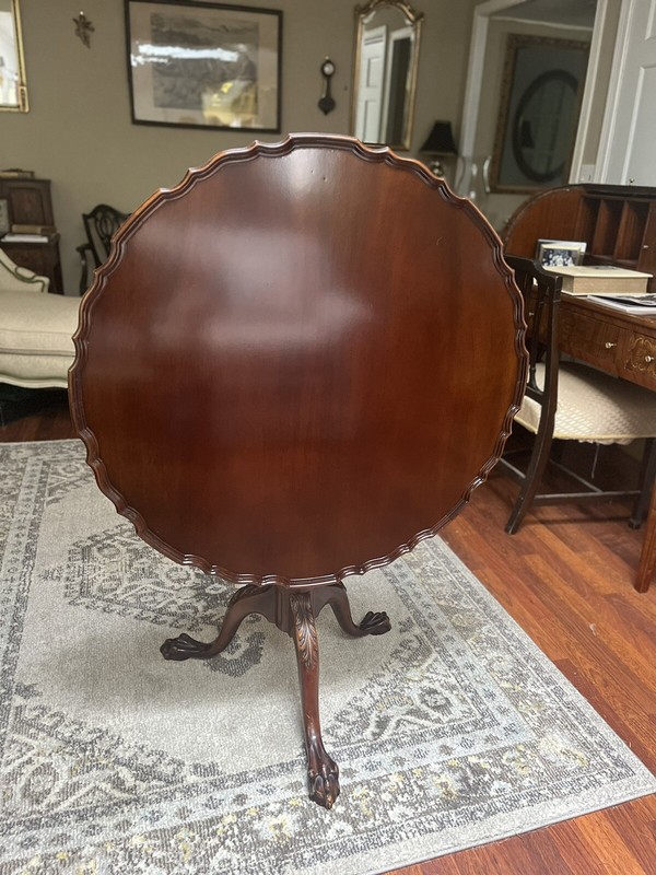 Kittinger Carved Chippendale Mahogany Tilt Top Table