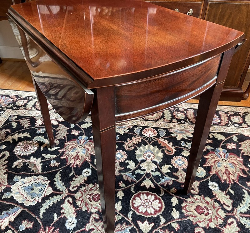 Hickory Chair Historical James River Plantation Drop Leaf Pembroke Table gallery