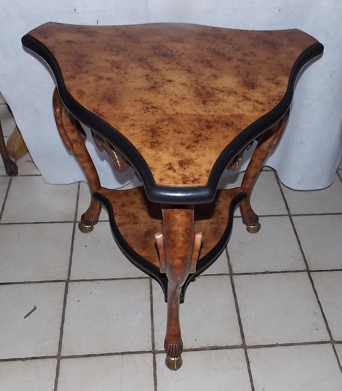 Burl Elm Triangle Lamp Table / Parlor Table (T869)