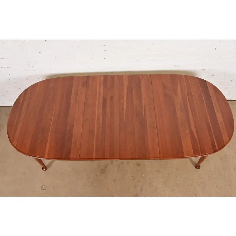 Ethan Allen American Colonial Extension Dining Table, Newly Refinished gallery