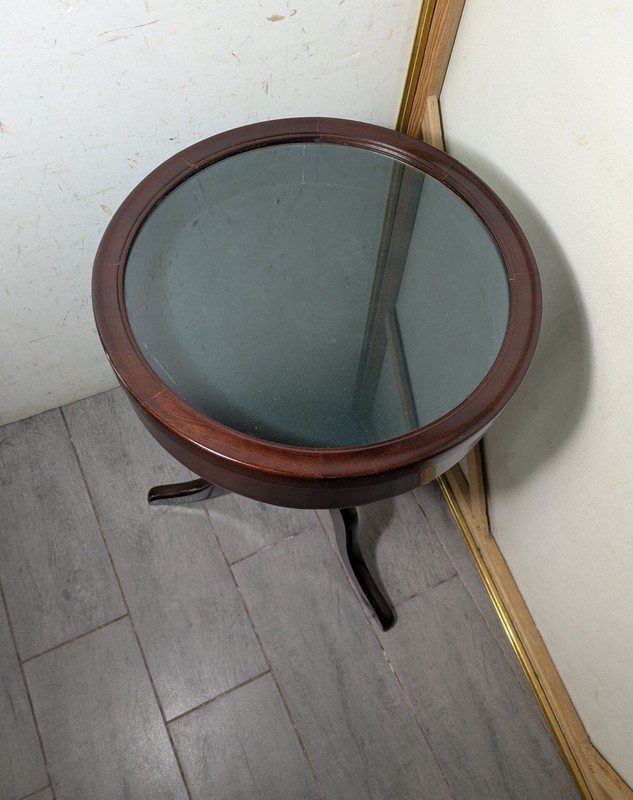 Vintage Bombay Company Curio Display Table Mahogany Curio Glass Top Pedestal B37 gallery