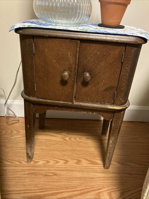 ANTIQUE VTG WOOD SMOKE STAND SIDE END TABLE 22 1/4” TALL X 15.5 X 11 1/4”