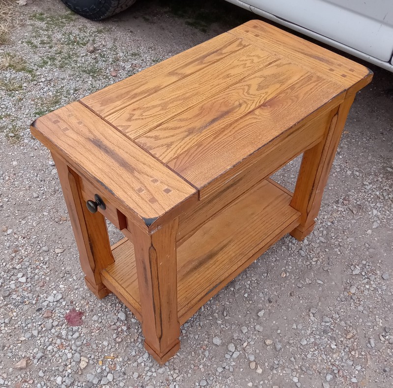 Oak Distressed End Table / Side Table (ET541) gallery