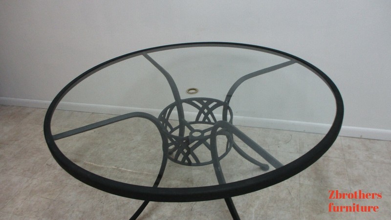 Landgrave Patio Porch Outdoor Round Dining Dinette Table Cast Classics A gallery