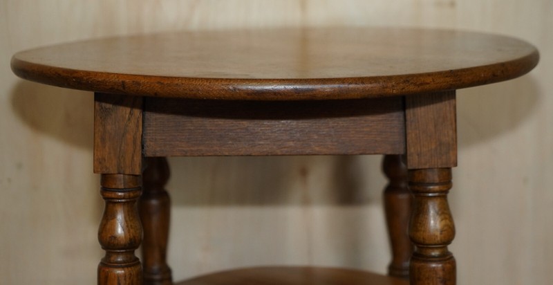 LOVELY CIRCA 1900 ENGLISH OAK SIDE TABLE WITH TURNED LEGS AND A NICE RICH PATINA gallery
