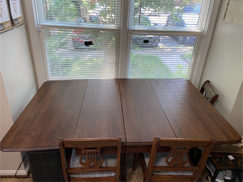 Antique Duncan Phyfe Table with 4 Matching Chairs, good condition