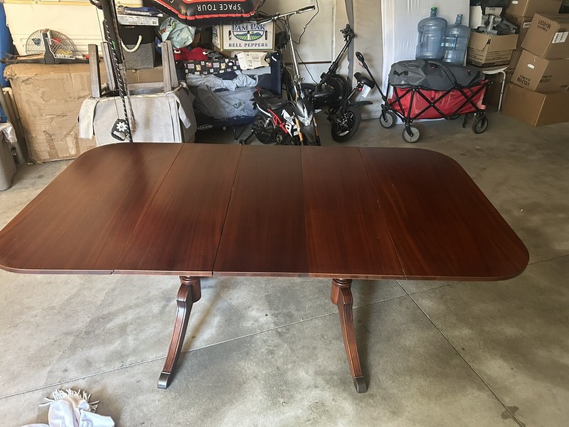 Duncan Phyfe Mahogany Circa 1930s Dining Table Vintage Excellent Condition gallery