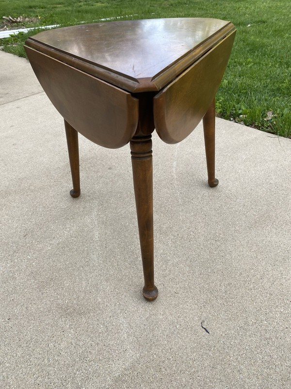 Ethan Allen Heirloom Maple Nutmeg Drop Leaf Side End Table gallery