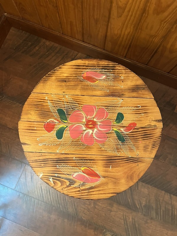 VTG Hand Painted Folding Wood Decorative Round 18" D Side Table Floral Gorgeous gallery
