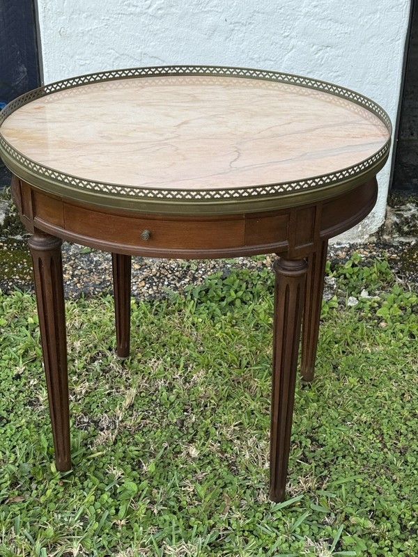 Revival Style Louis XVI Round Table Pink Marble Top Brass Heart Gallery/Cap Feet