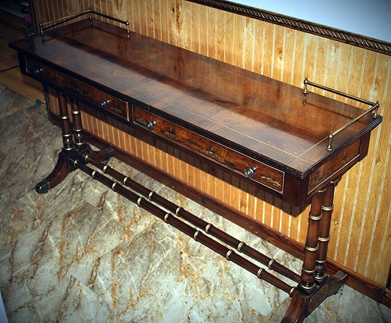 Vintage Entryway Table Hekman Burl wood & Mahogany Chinoiserie Decorated Entry H