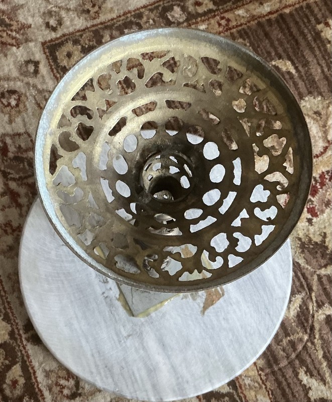 Classic Vtg French Style Marble Top Accent Table /w Reticulated Brass Base gallery