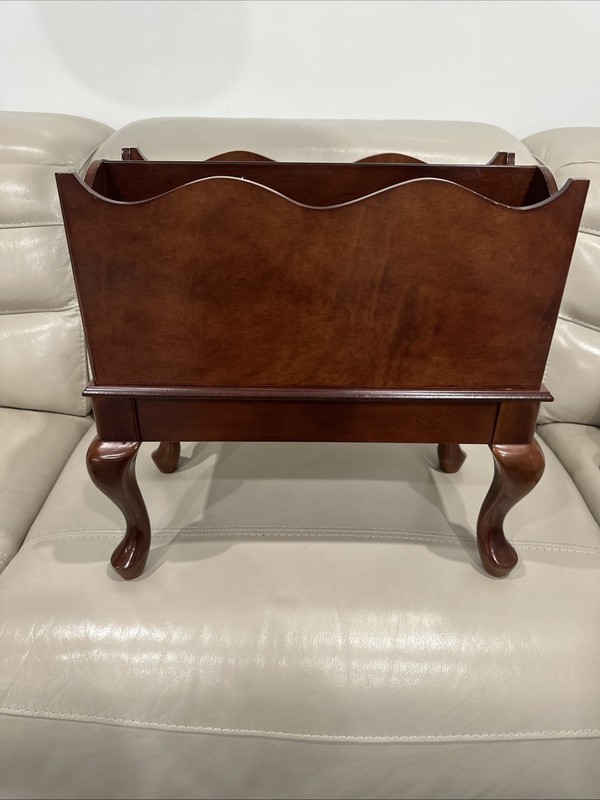 Bombay Mahogany Magazine Rack /Magazine Stand Excellent Condition 9”Wx19”Lx19”H