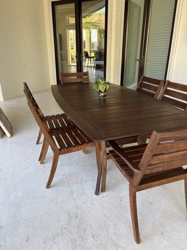 Wood Table Set With 4 Side Chairs And 2 End Chairs gallery