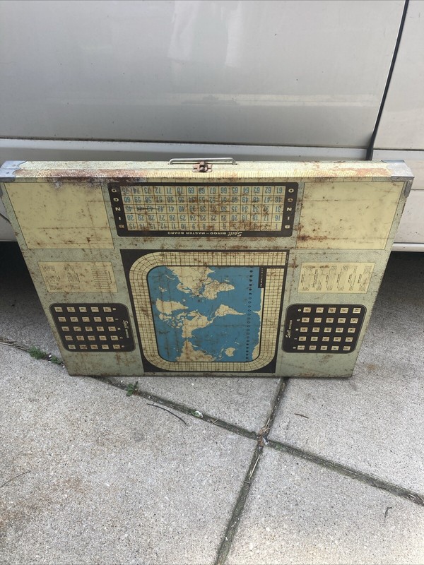 TRUE VINTAGE QUAKER FOLD- MATIC GAME METAL PORTABLE TABLE gallery