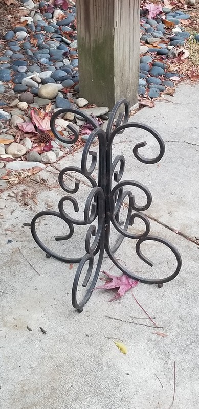 VINTAGE CAST IRON SCROLLED ACCENT / PATIO TABLE BASE 13"W X16"H gallery