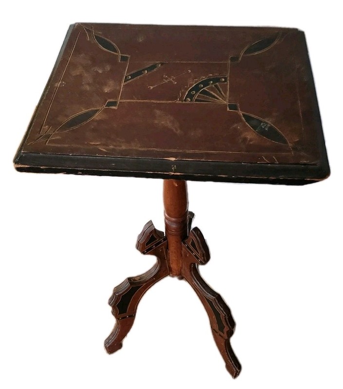 Aesthetic Movement Antique Carved Walnut Eastlake Inlaid Parlor Pedestal Table