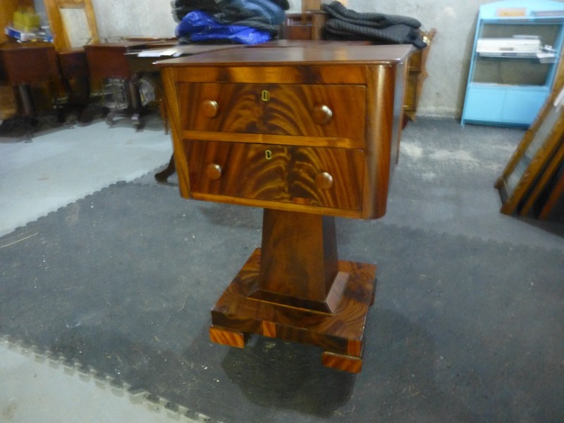 EMPIRE MAHOGANY SEWING STAND WORK TABLE 1830