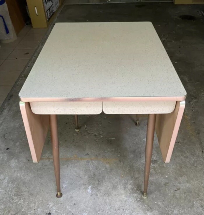 VTG MID CENTURY MODERN MCM DROP LEAF TABLE— one leaf hinge needs to be replaced