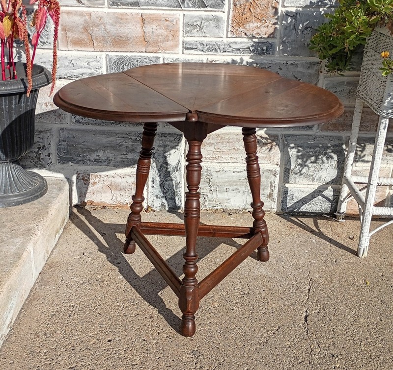 Vintage Mid Century Solid Wood Drop Leaf Clover Side End Coffee Table gallery