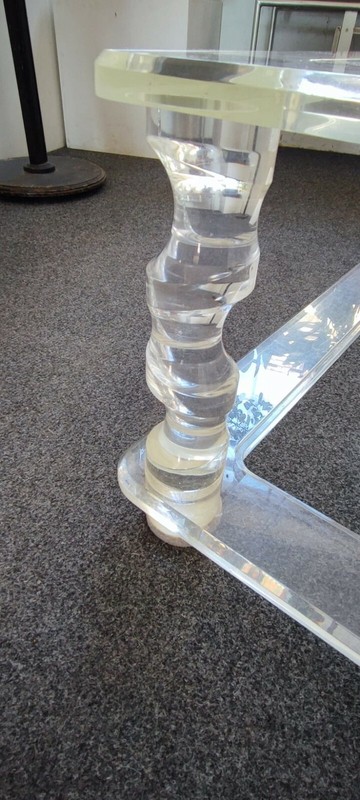 Coffee table in Lucite structure and glass by the French house Maison Romeo gallery