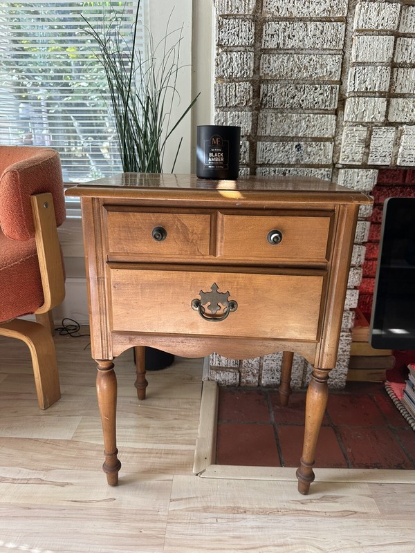 Vintage End Table with Two Drawers Made by Sumter Cabinet Co. 26”Hx20”Lx15”D