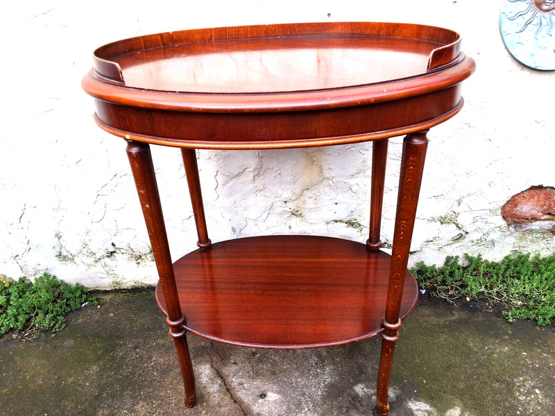 VINTAGE WOODEN OVAL DRINKS TABLE PLANT LAMP STAND with GALLERY RAIL TOP & SHELF