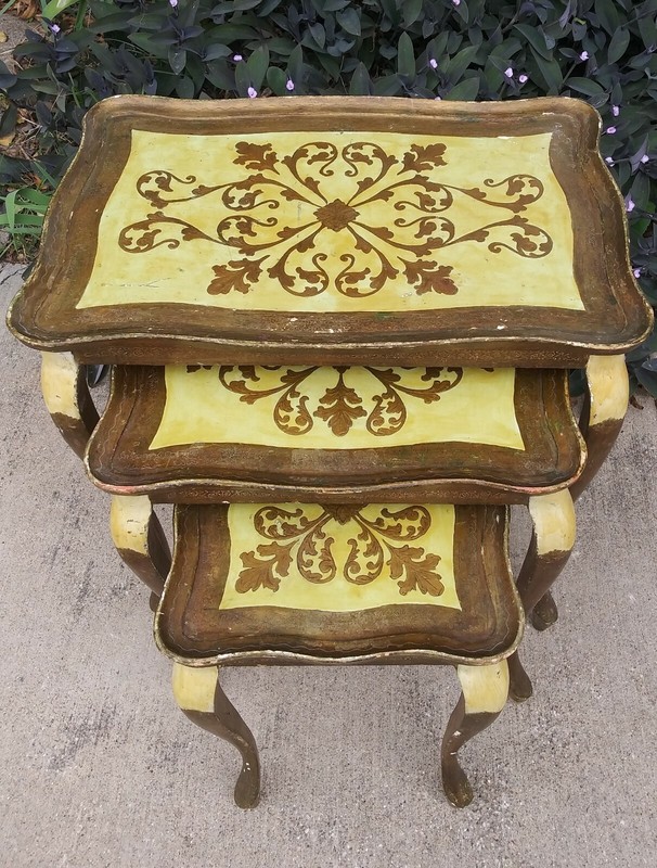 Neoclassical Gilt Florentine, Italian Wooden Nesting Tables