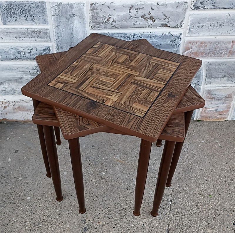 3 Vtg Mid Century Inlaid Woodgrain Laminate Stacking Nesting Snack End Tables