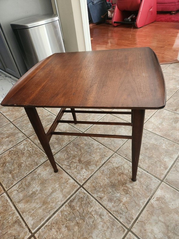bassett vintage Table