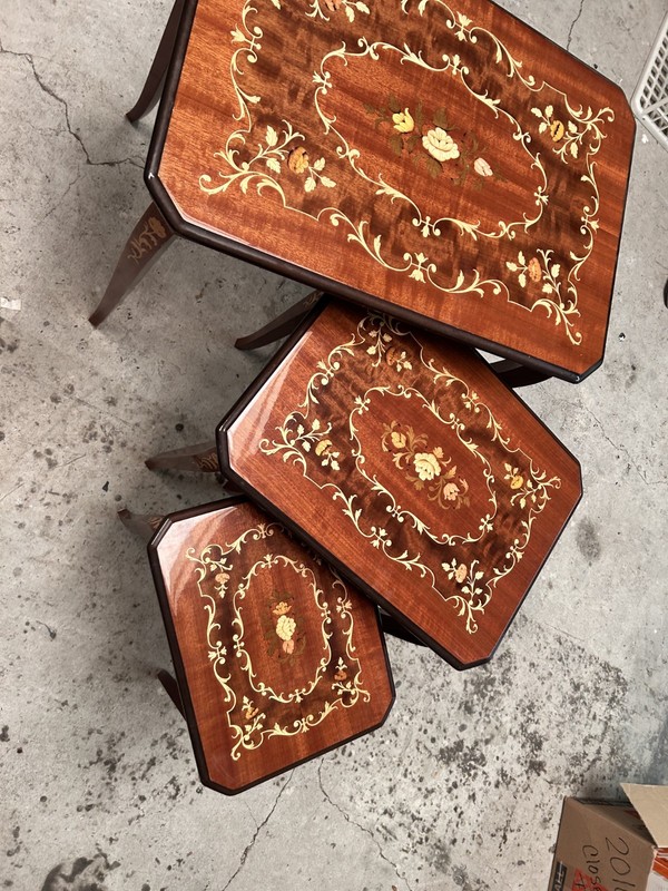 Vintage Italian Nesting Tables gallery