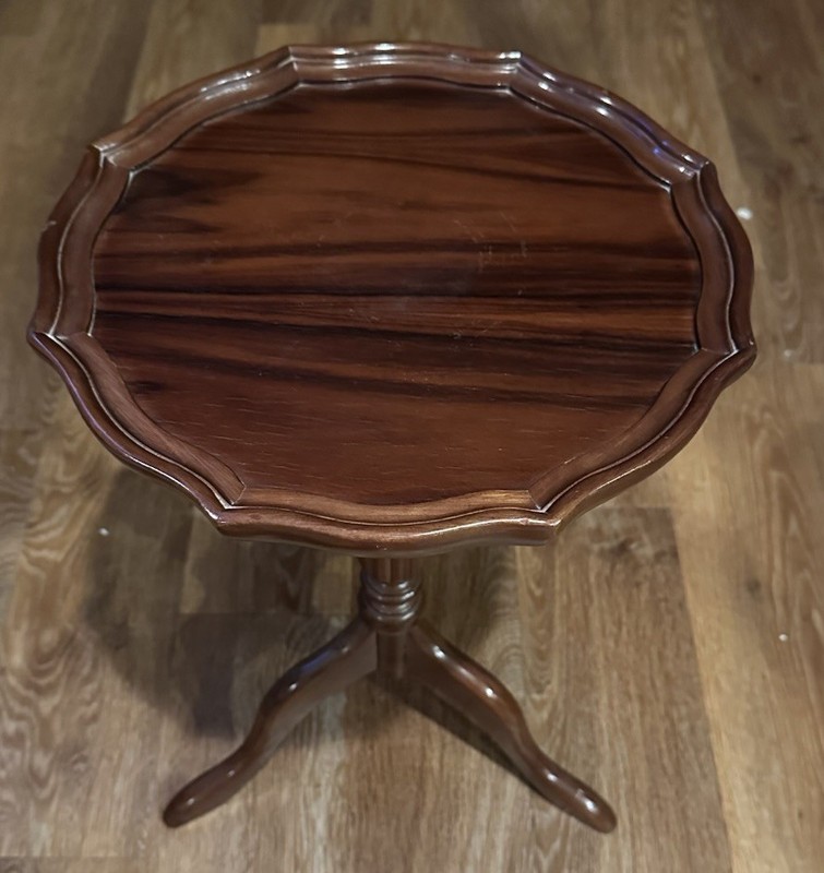1990s Vintage Bombay Company End Table