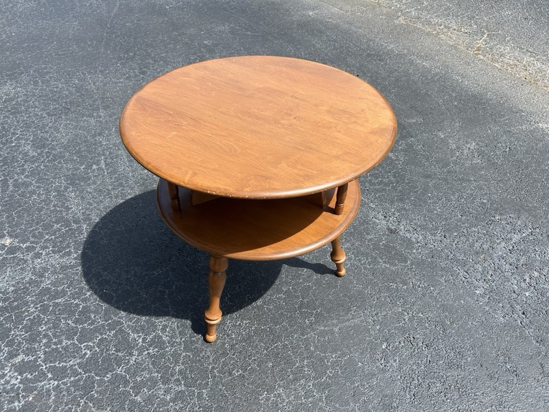 Baumritter Maple Swivel Top End Table1542