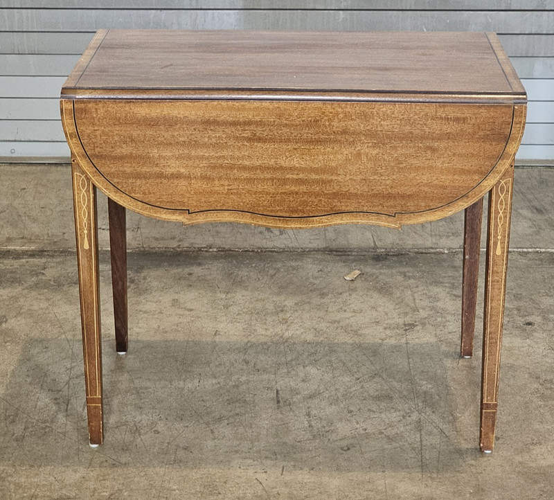 Henredon Historic Natchez Collection Mahogany Pembroke Table Drop Leaf Table gallery
