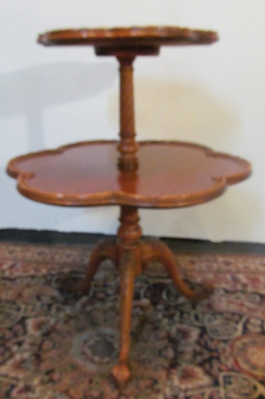 ANTIQUE FRENCH SATINWOOD FLORAL FORM TWO TIER CARVED SERVING STAND ON SNAIL FEET