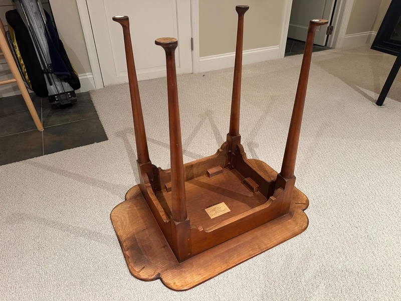 Eldred Wheeler Queen Anne Style Maple Beautiful Tea Table gallery